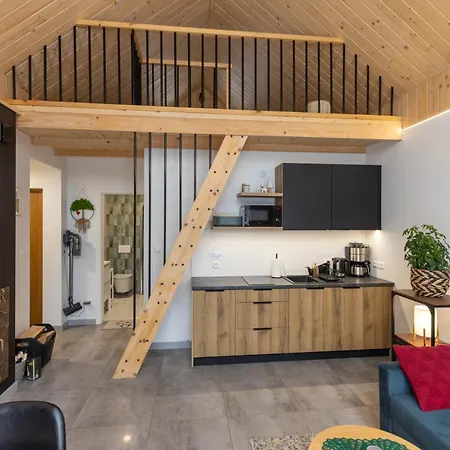 Maly Tiny W Gorach Z Kominkiem ,