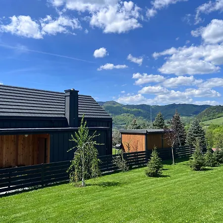 Maly Tiny W Gorach Z Kominkiem , 別荘 *