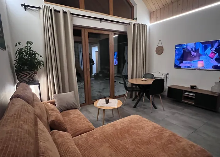 Maly Tiny W Gorach Z Kominkiem , *